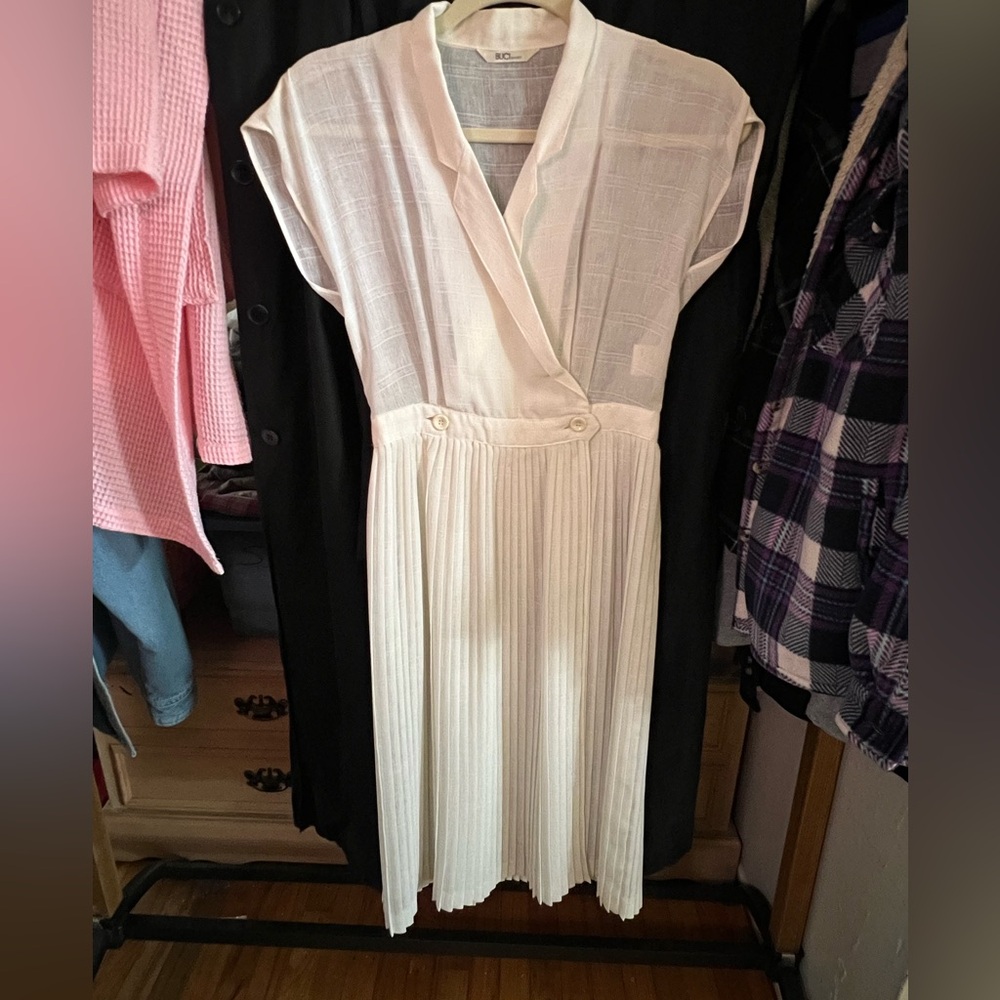 Vintage BUCIsport Elegant White Women's Dress